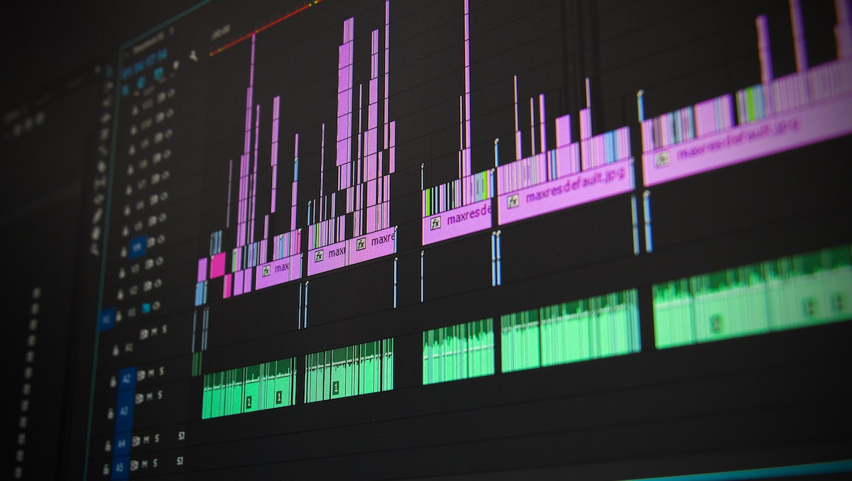 5 Simple Yet Effective Tools for YouTube Video Editing